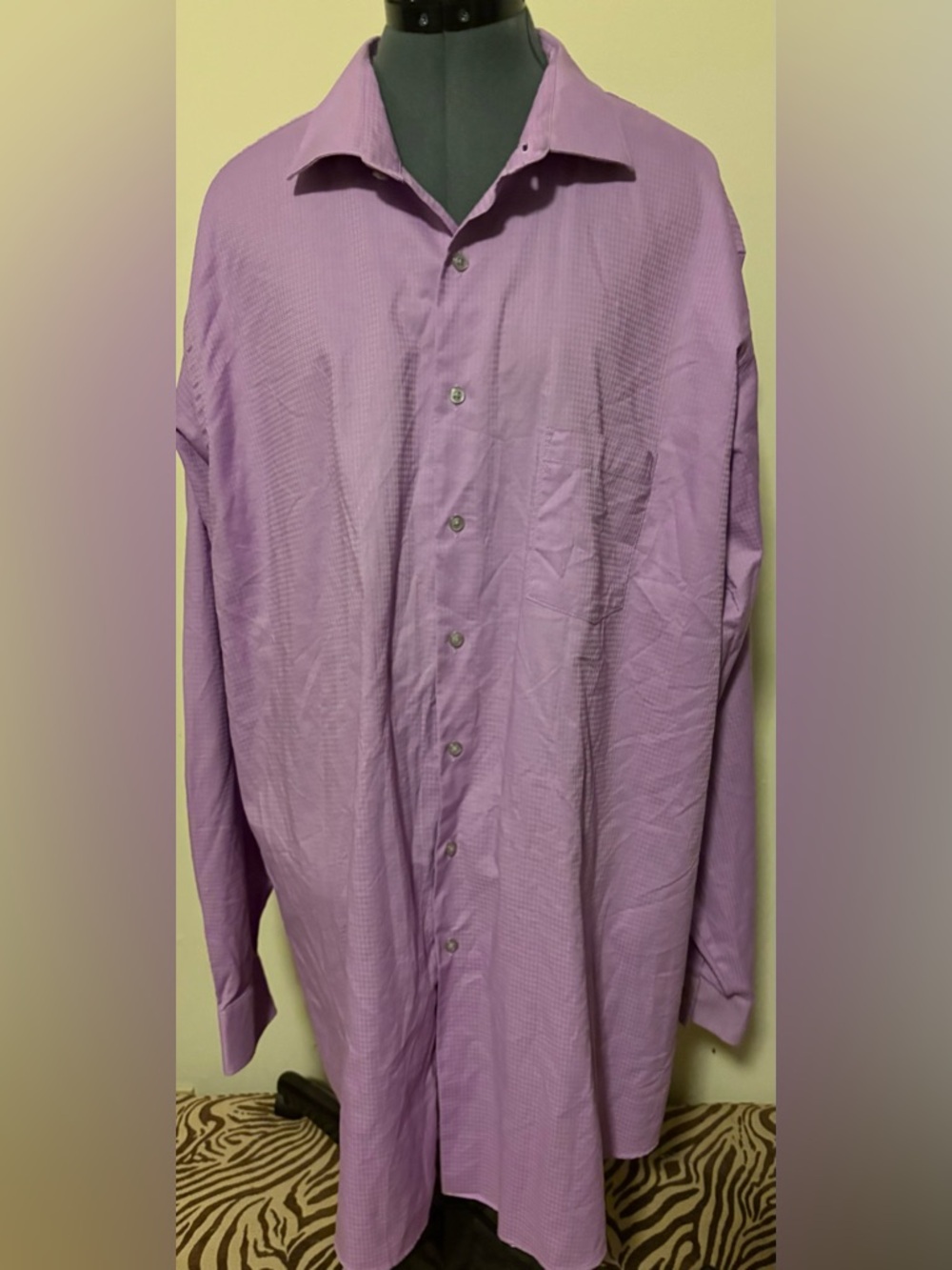 Men's lavender long sleeve button down dress shirt - Picture 2 of 6